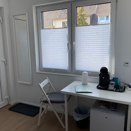 Messezimmer Nahe Der Duesseldorfer Messe Mit Eigenem Eingang Und Gratis Minibar מראה חיצוני תמונה